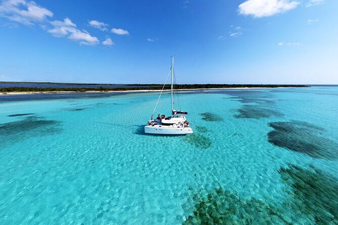 Lagoon 39ft Private Catamaran 5hr - El Cielo Full Experience - Crew Quality: Captain and Staff Who Keep It Fun and Safe