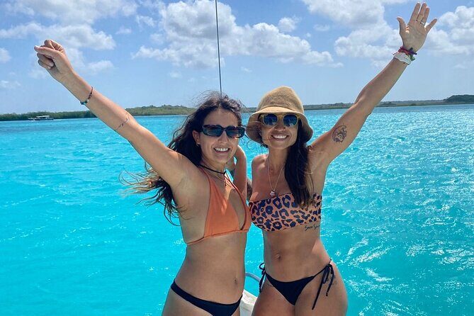 Lagoon of 7 colors from Costa Maya - Boat Tour and transportation - Cenote La Witch (deep black cenote): what to expect from the deepest point