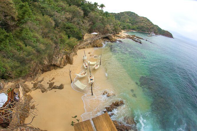 Las Caletas Beach & Adventure Park with buffet lunch and open bar - Lunch Buffet and Open Bar: The Best Part When You Are Hungry