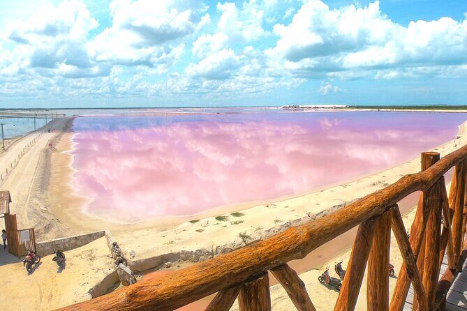 Las Coloradas, Río Lagartos and Playa Cancunito Tour from Mérida - The long drive to Las Coloradas (and why it’s still worth it)