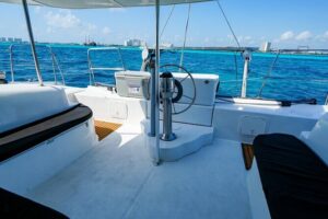 Laura Catamaran Private Tour to Isla Mujeres - The cruise: the views are the warm-up you don’t rush