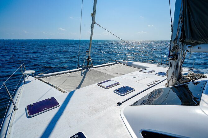 Laura Catamaran Private Tour to Isla Mujeres - The crew makes or breaks a boat day