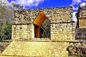 LDS Tour to Ek Balam + Cenote - The LDS Teaching Angle: How the Book of Mormon Discussion Fits