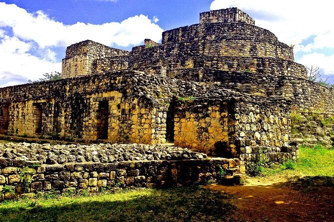 LDS Tour to Ek Balam + Cenote - Buffet Lunch With Real Yucatán Flavors Before the Cenote