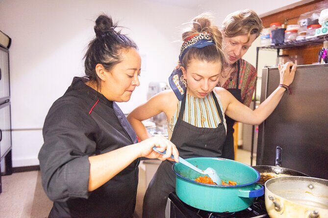 Learn How To Cook Mexican Food - A 6 pm Kitchen Lesson in Roma with Chef Julieta Carrion