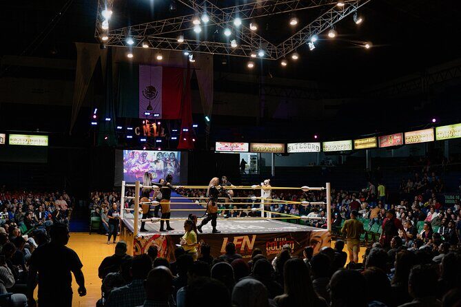 Lets Go to the Wrestlings! - Lucha Libre in Guadalajara, up close and explained