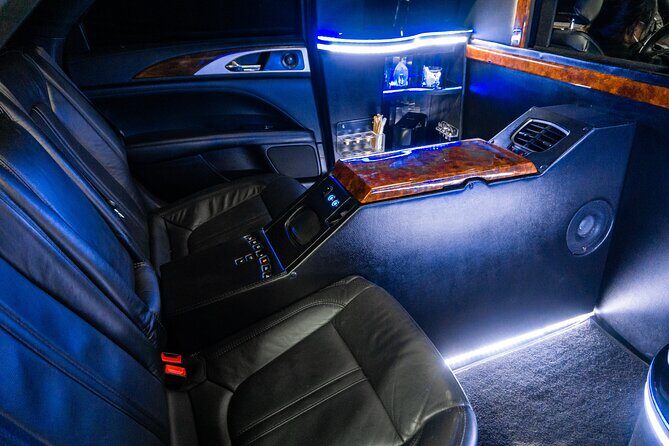 Lincoln Stretch limo from Cancun Hotel Zone to Cancun Airport - What happens after you’re picked up