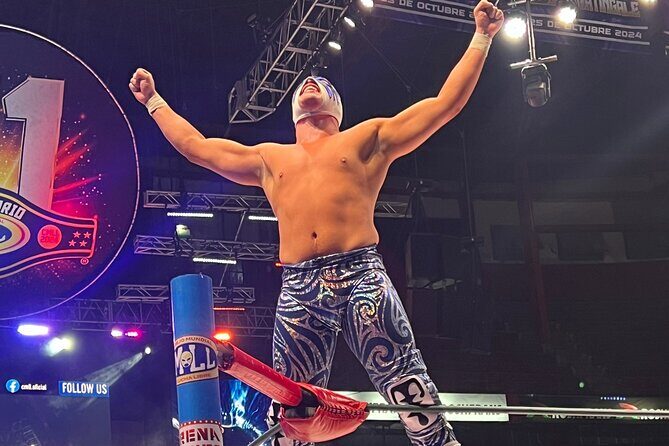 Live Wrestling from the Best Area of the Arena Mexico - Why Arena México Lucha Libre Feels Like a Real Local Event