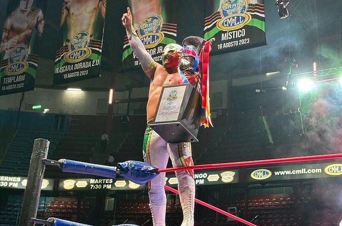Live Wrestling from the Best Area of the Arena Mexico - Pre-Show Food: What to Do Before the First Bell