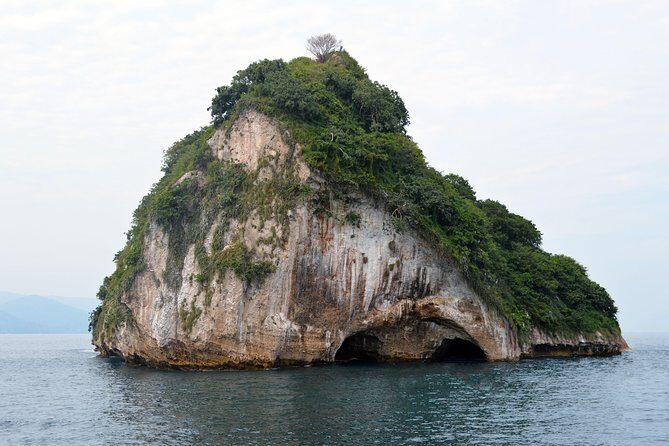Los Arcos, Animas and Quimixto Snorkel Cruise in Puerto Vallarta All Inclusive - Where You Start: Puerto Mágico and a 9:15 Departure