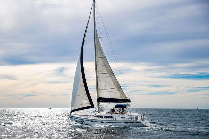Los Cabos: Shared Sunset Sailing Cruise - Meeting at IGY Marina: Find F Dock 2 Without Stress