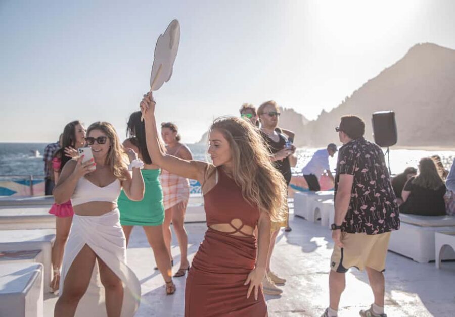 Los Cabos: Sunset Fajitas Dinner Cruise on Cabo Escape - Price breakdown: is $99 a good deal?