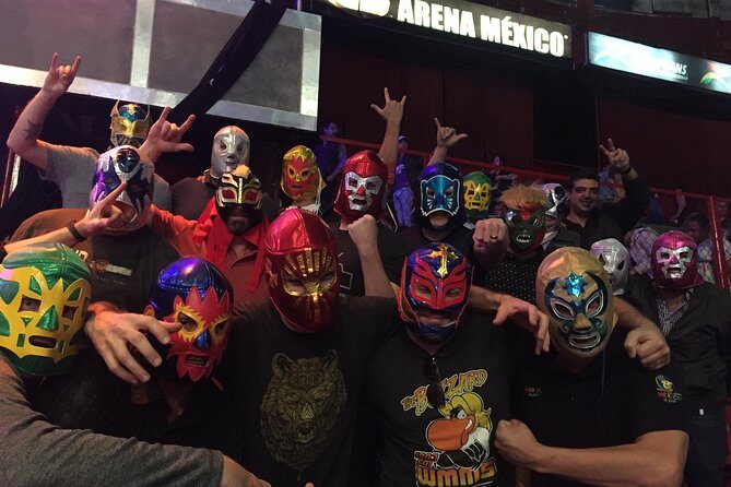 Lucha Libre Tour and Mezcal Tasting in Mexico City - Stop 1: Barrio Alameda Mezcal Tasting (Guacamole and Crunchy Extras)