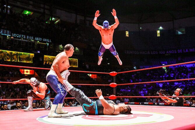 Lucha Libre Tour: guide by professional lucha libre wrestler - The hostel terrace lesson: Mezcal, rules, and how to read the match