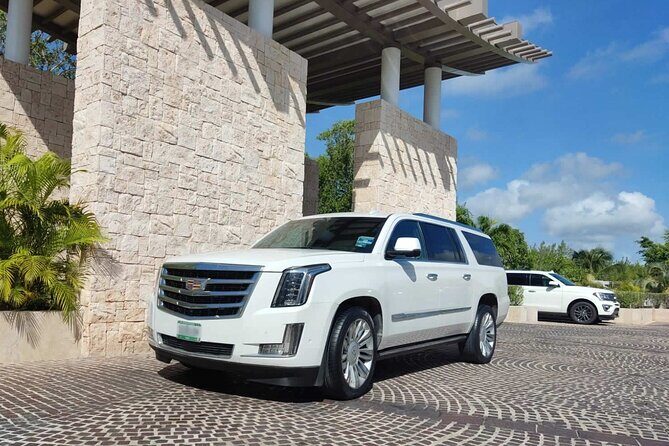 Luxury one way Cancun transfer from Cancun airport - From Airport Exit to Hotel Door in About 30 Minutes