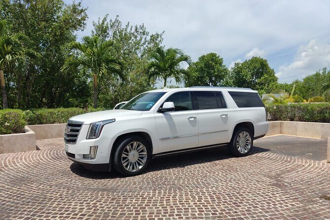 Luxury one way Cancun transfer from Cancun airport - Ride Experience: Comfort and Communication From the Driver