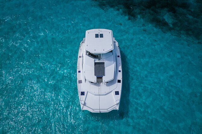 Luxury Private Bachelorette Yacht – 51' Leopard Tulum - The 4-hour Riviera Maya experience: what your time is really for