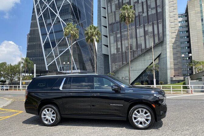 Luxury Suv from Cancun One Way International Airport - The 30-minute SUV ride: comfort, A/C, and onboard extras