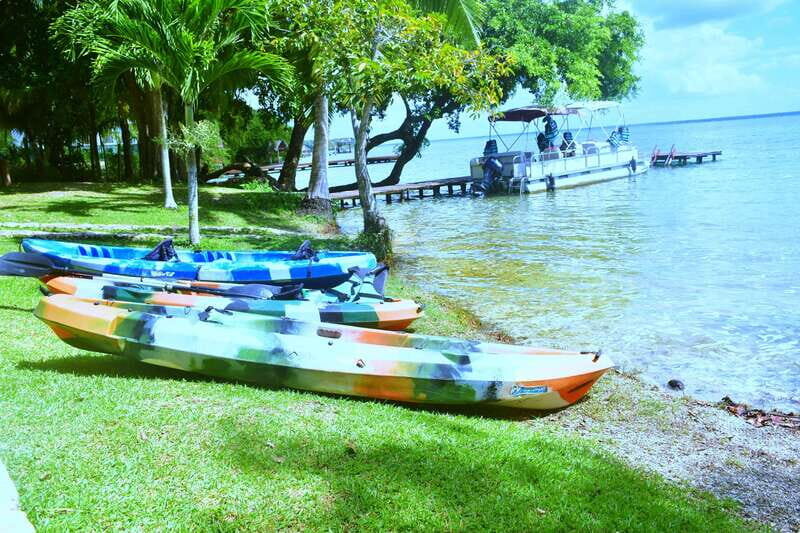 Mahahual: Chacchoben Mayan Ruins and Seven Color Lagoon Trip - Chacchoben Mayan ruins: what a guided tour does for you