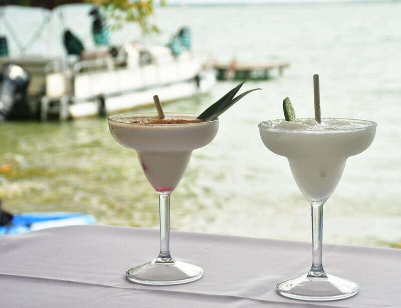 Mahahual: Chacchoben Mayan Ruins and Seven Color Lagoon Trip - Meal, drinks, and pacing: how the day avoids falling apart