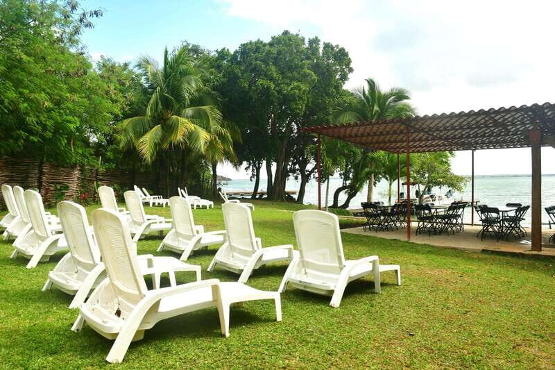 Mahahual: Chacchoben Mayan Ruins and Seven Color Lagoon Trip - What to bring (and what not to), so the day stays fun