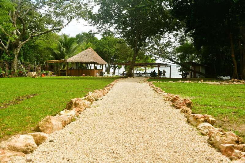 Mahahual: Chacchoben Mayan Ruins and Seven Color Lagoon Trip - Who this Mahahual and Costa Maya day trip is best for