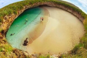 Marietas Islands Snorkel Cruise from Puerto Vallarta All Inclusive - Onboard Catamaran Experience: Food, Drinks, Music, and the Vibe