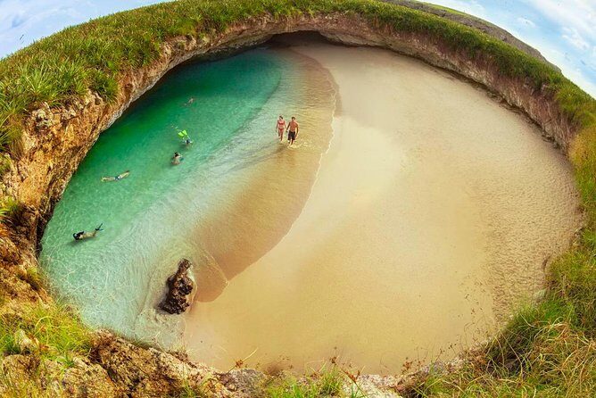 Marietas Islands Snorkel Cruise from Puerto Vallarta All Inclusive - Onboard Catamaran Experience: Food, Drinks, Music, and the Vibe