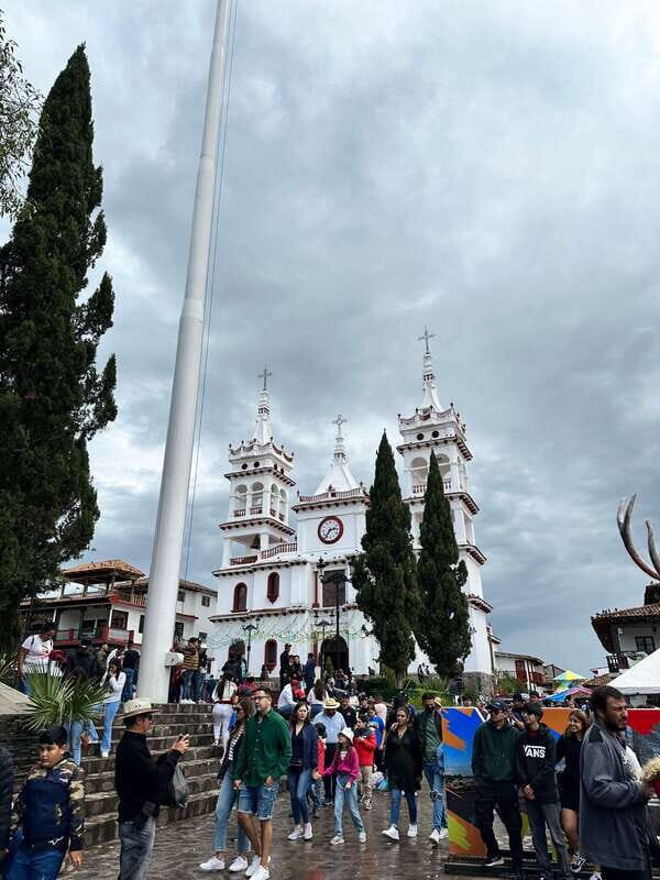 Mazamitla tour from Guadalajara visiting Mundo Aventura - Bridge of Wishes: a quick activity, not a whole detour