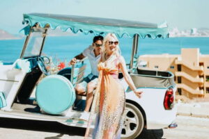 Mazatlan: Grand Aquarium Ticket and City Sightseeing Tour - From pickup to open-air streets: how the local vehicle part works