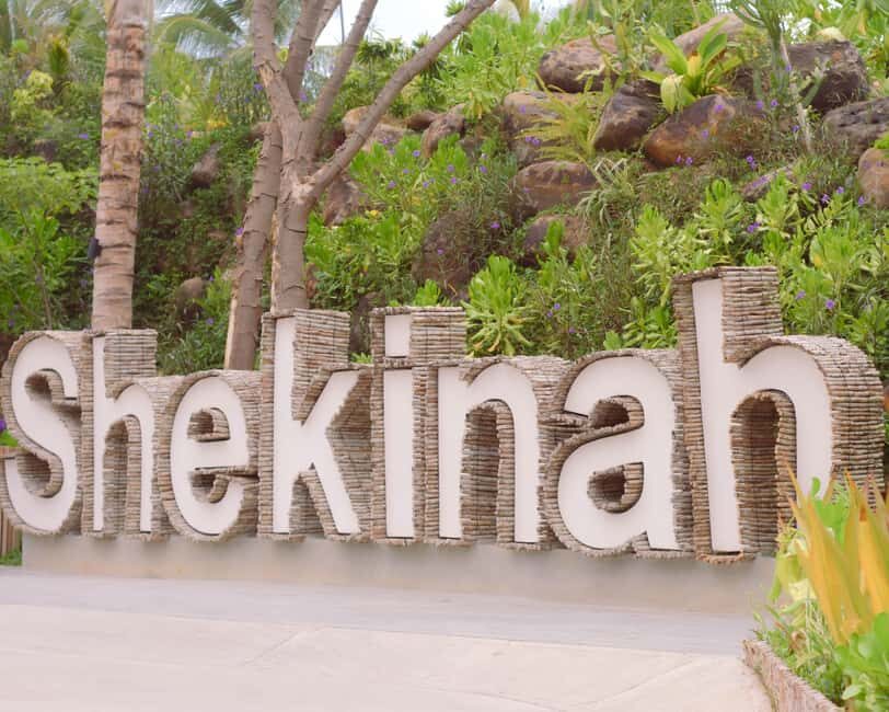 Mazatlán: Shekinah Beach Club - Pools, beach loungers, and the layout that makes switching easy