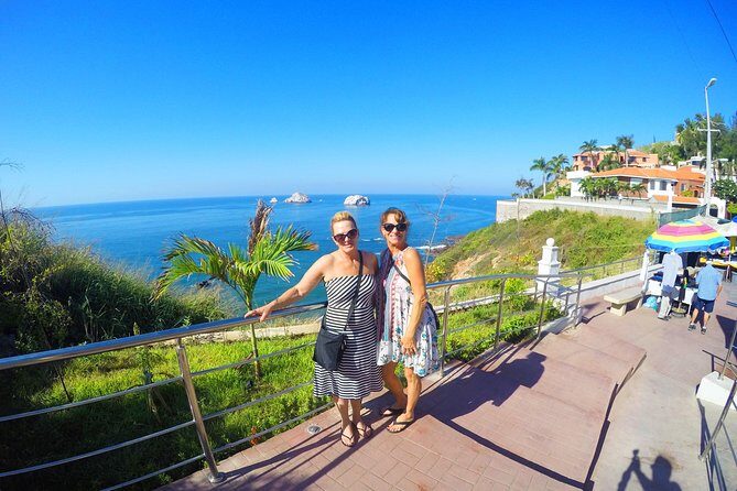 Mazatlan Sightseeing and Golden Zone - Stop 2: The famous cliff-jump show about 45 feet high