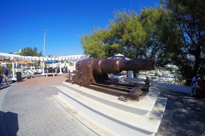 Mazatlan Sightseeing and Golden Zone - Guide style: why the names you see (like David, Jesus, Rene, Adan) matter