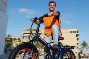 Mazatlan Smart Bike Tour - Punta de Clavadistas: Quick Cliff-Diver Views and a Ticket Reminder