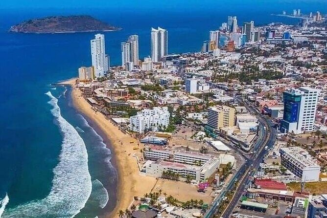 Mazatlan van for hire at cruise terminal – Bilingual Driver Incl. - Punta de Clavadistas: the cliff-jump tradition