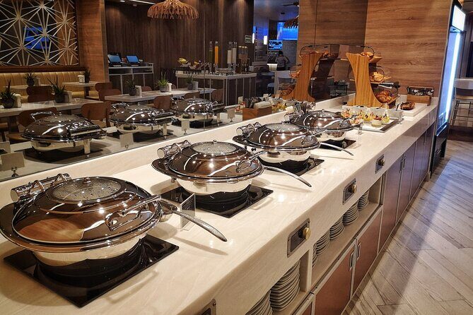 Mera VIP Lounge at Cancun International Airport - Bathrooms and changing facilities: the comfort win