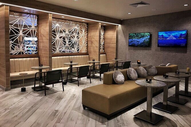 Mera VIP Lounge at Cancun International Airport - The entry flow: how to avoid the wrong lines