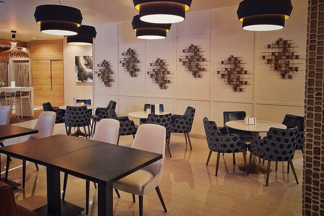 Mera VIP Lounge at Cancun International Airport - Smoking areas and what you should plan for