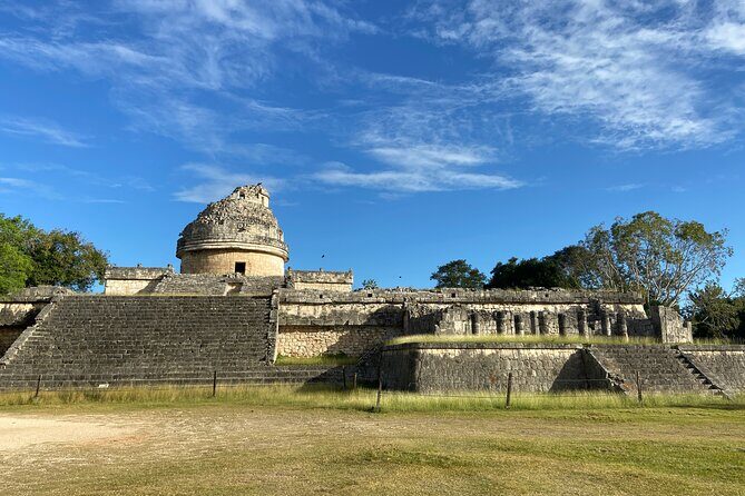 Merida : Chichen Itza, Izamal and Cenote with lunch and pick up - Izamal’s Yellow City: convent views and a climbable pyramid