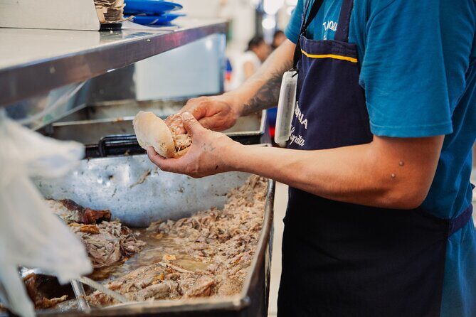 Mérida Food Tour: Markets and Street Flavors - Stop 4: Plaza Grande to feel Mérida’s public life