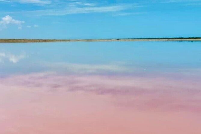 Mérida: Las Coloradas and Río Lagartos with Boat Tour and Lunch - Guide and English expectations: bilingual on paper, details in real life