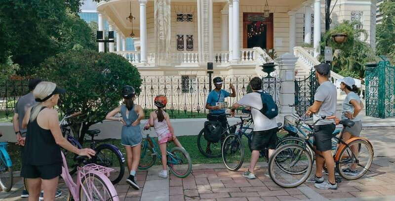 Mérida: Montejo Boulevard and Historic Center bike tour - Getting started at Museo Palacio Cantón: bikes, helmets, and quick orientation