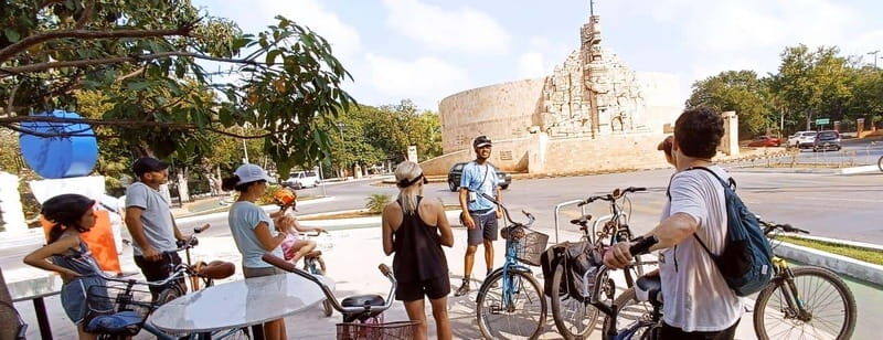 Mérida: Montejo Boulevard and Historic Center bike tour - Price and value: is $40 worth 2.5 hours of guided city coverage?