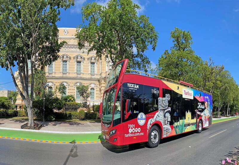 Mérida: Panoramic Sightseeing Tour Bus Ticket with 2 Routes - Norte Circuit: Cathedral, parks, palaces, and the Flag Monument from above