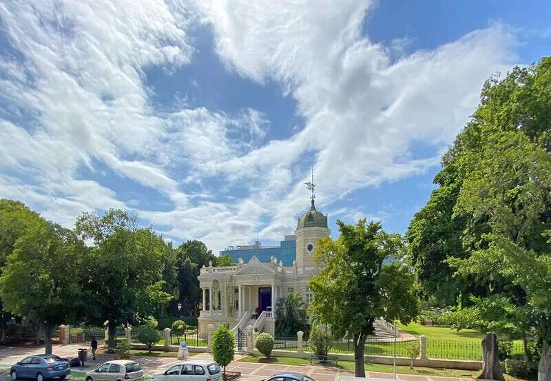 Mérida: Panoramic Sightseeing Tour Bus Ticket with 2 Routes - Top-deck comfort tips: heat, shade, stairs, and rain choices
