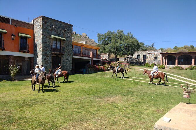 Mexican Equestrian Experience - Guanajuato from a Horseback Angle