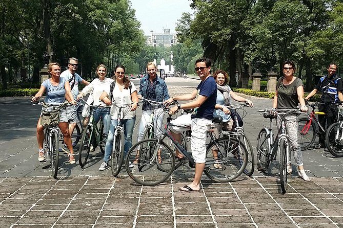 Mexico bike tour - Chapultepec Park area: a ride with context and a possible gear check