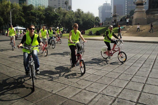 Mexico bike tour - The built-in food stop: chocolate tasting or a cable car ride