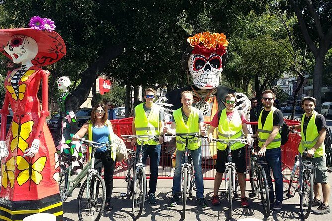 Mexico bike tour - Meeting in Lomas-Virreyes and starting without fuss