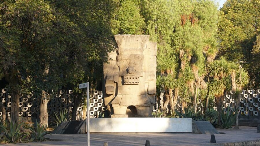 Mexico City: 19 City Highlights Bicycle Tour - Zócalo and Templo Mayor: the center moment